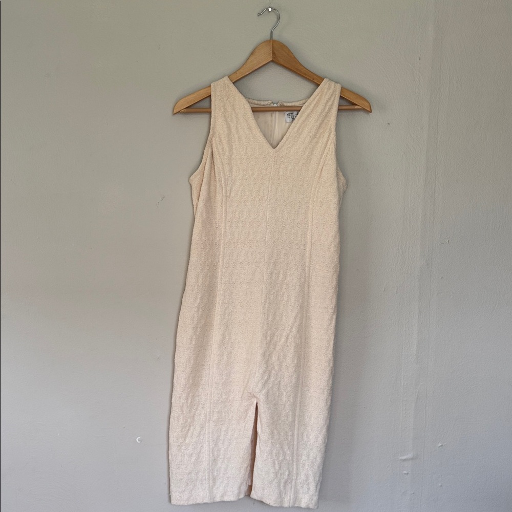 Vintage St John Marie Gray Textured Cream Sleeveless V-Neck sheath Dress 4